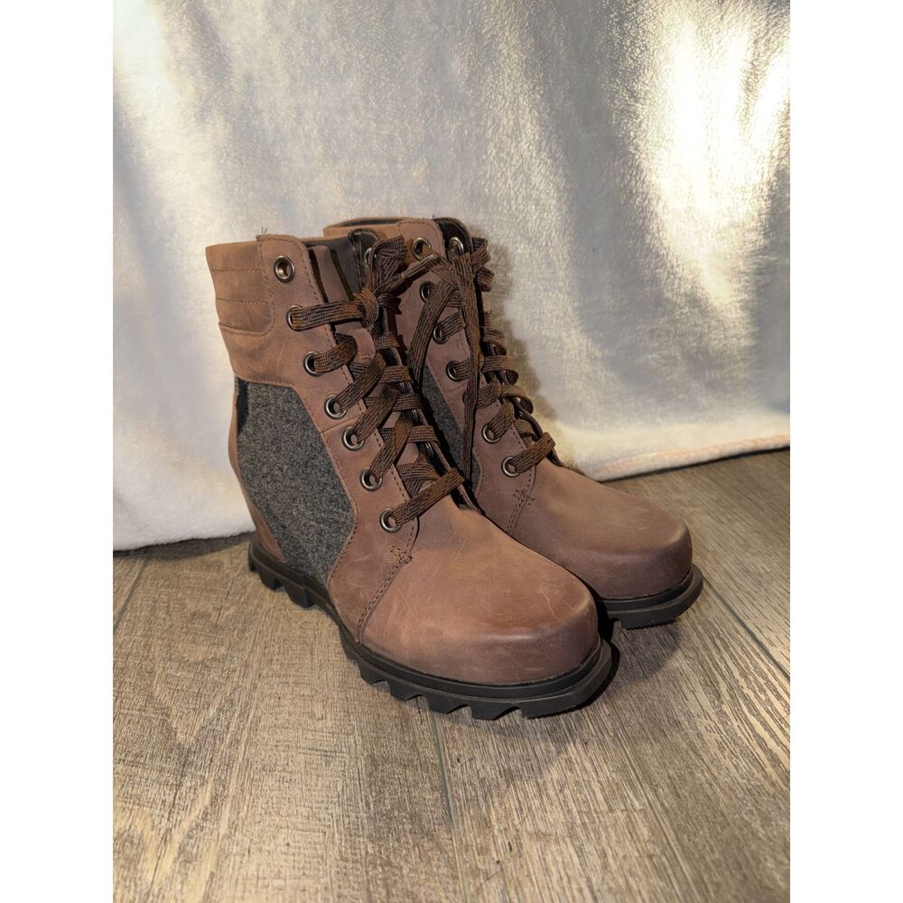 SOREL Joan of Arctic Wedge III Lexie Boots Brown Size 8
